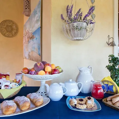 Bed and Breakfast La Vela Chia